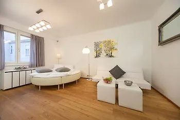 Vienna Apartment Center - Zentrum II 3*,  Østrig